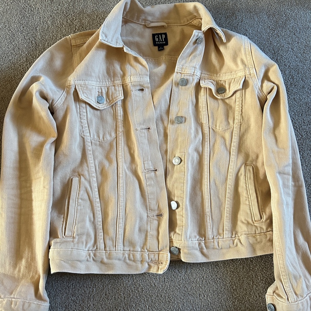 Gap denim jacket in XS.